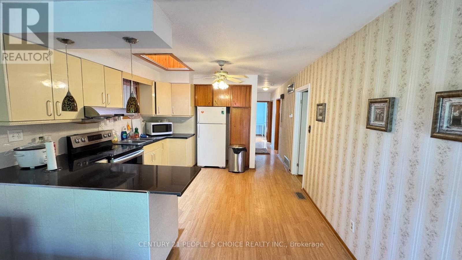 












#FURNISHED - 122 RIFLE RANGE ROAD

,
Hamilton (Ainslie Wood),




Ontario
L8S3B6

