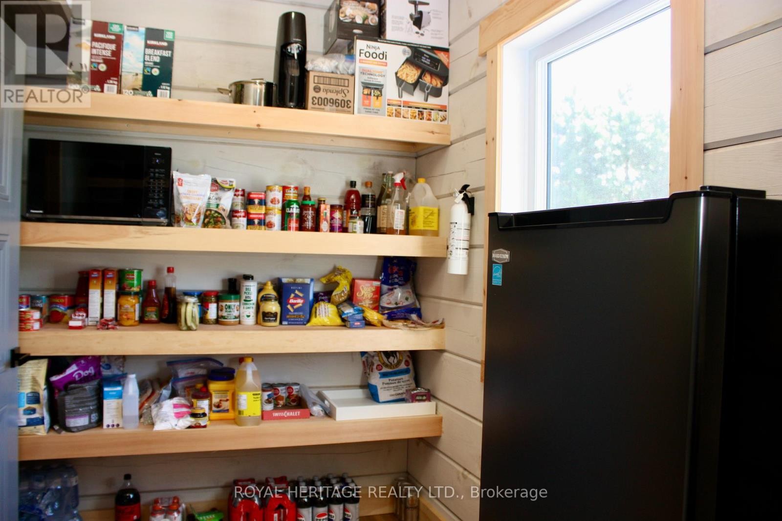 












414 PINE VIEW RIDGE ROAD

,
Tudor and Cashel (Tudor Ward),




Ontario
K0L1W0

