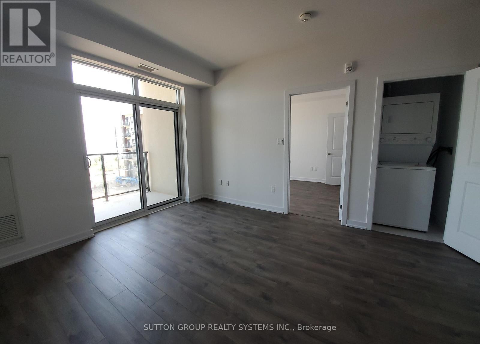 












437 - 101 SHOREVIEW PLACE

,
Hamilton (Stoney Creek),




Ontario
L8E0K3

