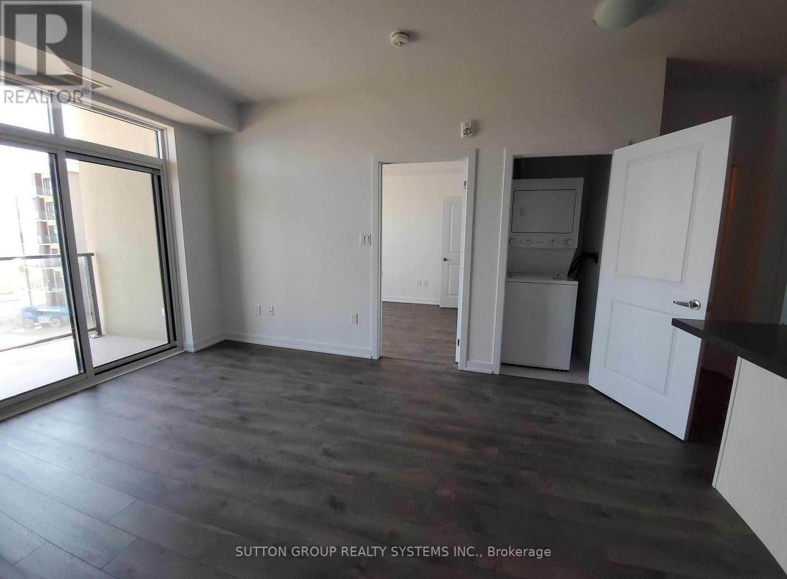 












437 - 101 SHOREVIEW PLACE

,
Hamilton (Stoney Creek),




Ontario
L8E0K3

