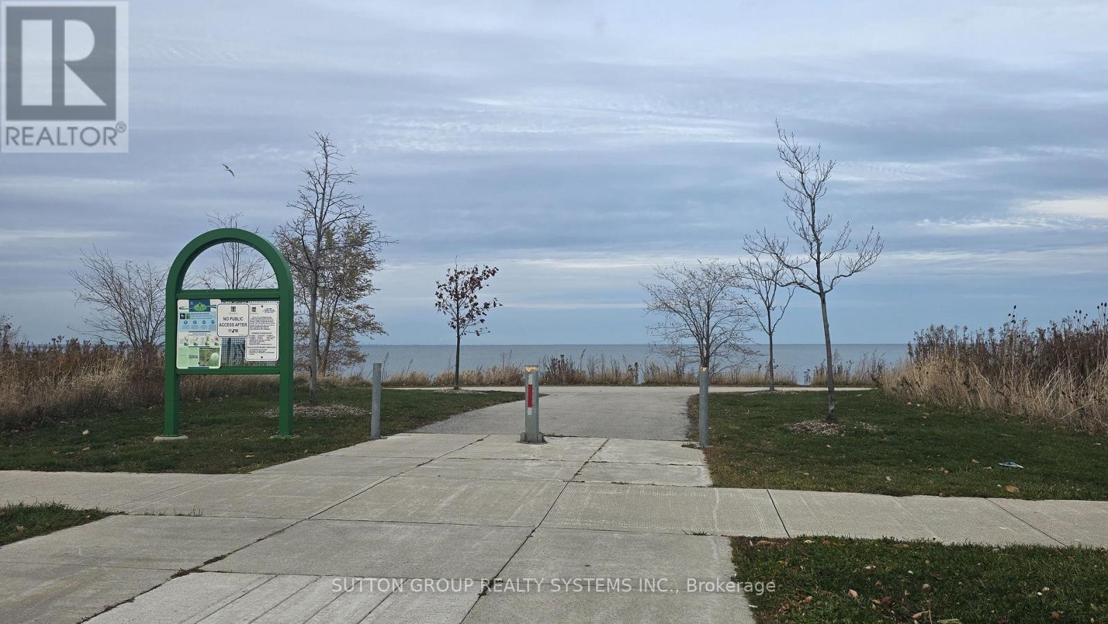 












437 - 101 SHOREVIEW PLACE

,
Hamilton (Stoney Creek),




Ontario
L8E0K3

