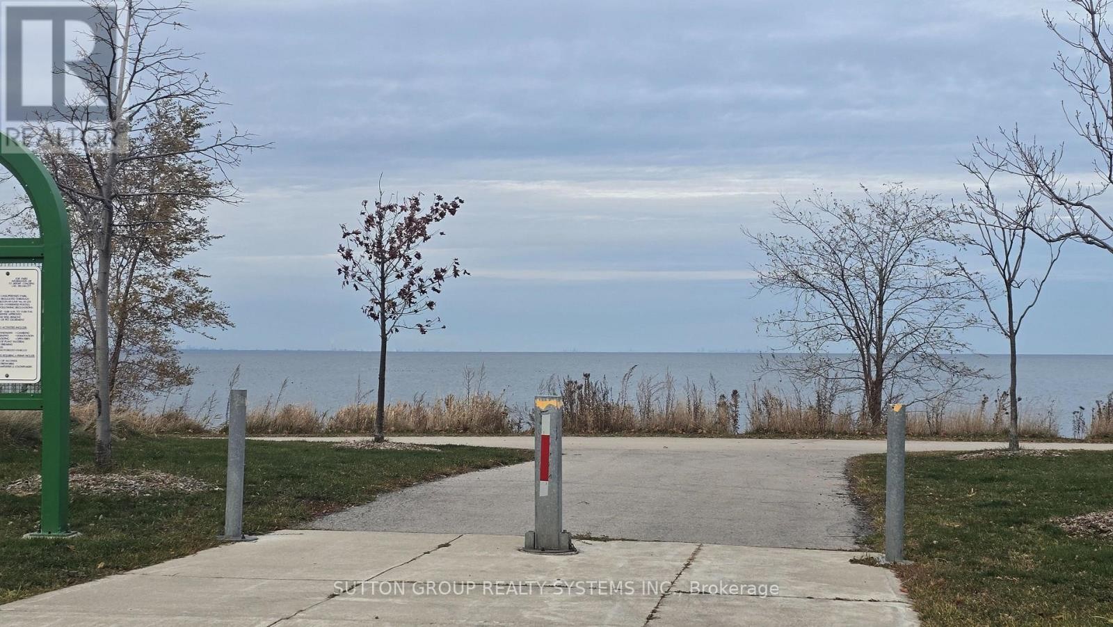 












437 - 101 SHOREVIEW PLACE

,
Hamilton (Stoney Creek),




Ontario
L8E0K3

