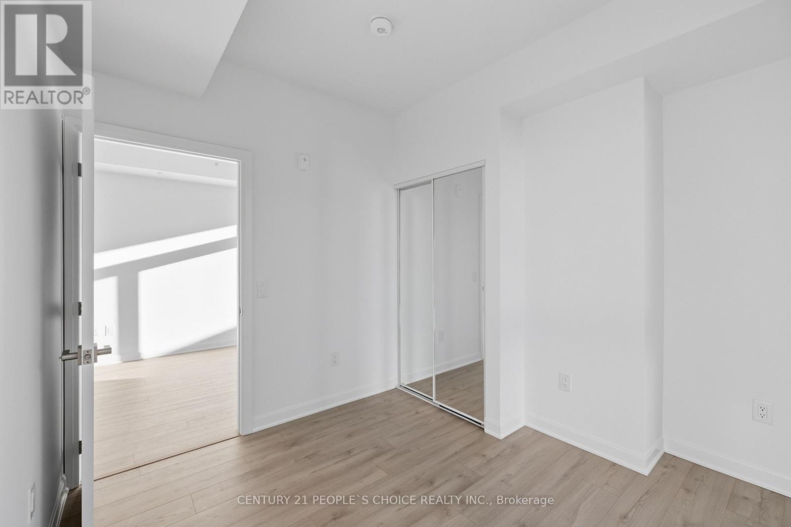 












314 - 223 PRINCESS STREET

,
Kingston (East of Sir John A. Blvd),




Ontario
K7L1B3

