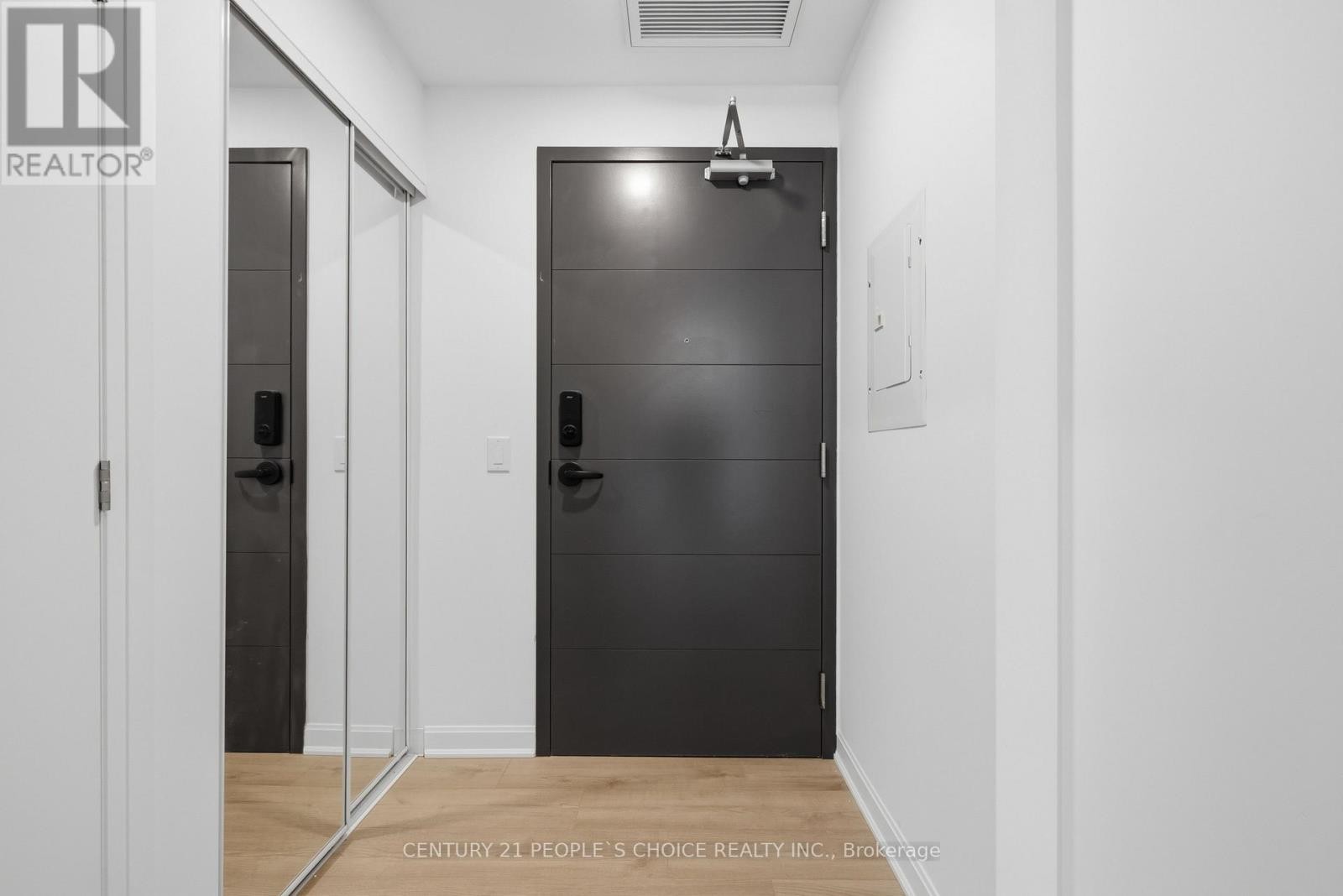 












314 - 223 PRINCESS STREET

,
Kingston (East of Sir John A. Blvd),




Ontario
K7L1B3

