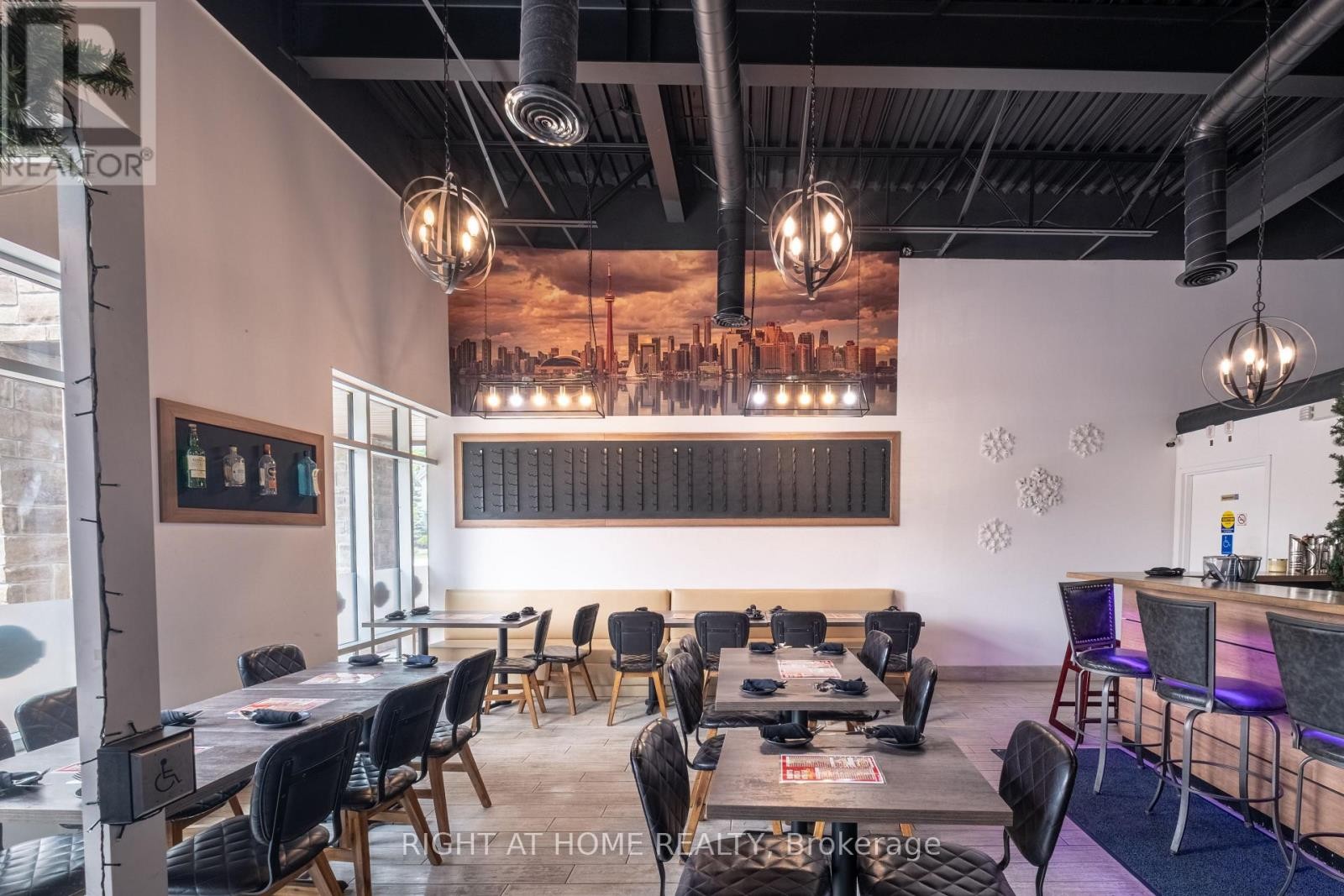 












4 - 167 JOLLIFFE AVENUE

,
Guelph/Eramosa (Rockwood),




Ontario
N0B2K0

