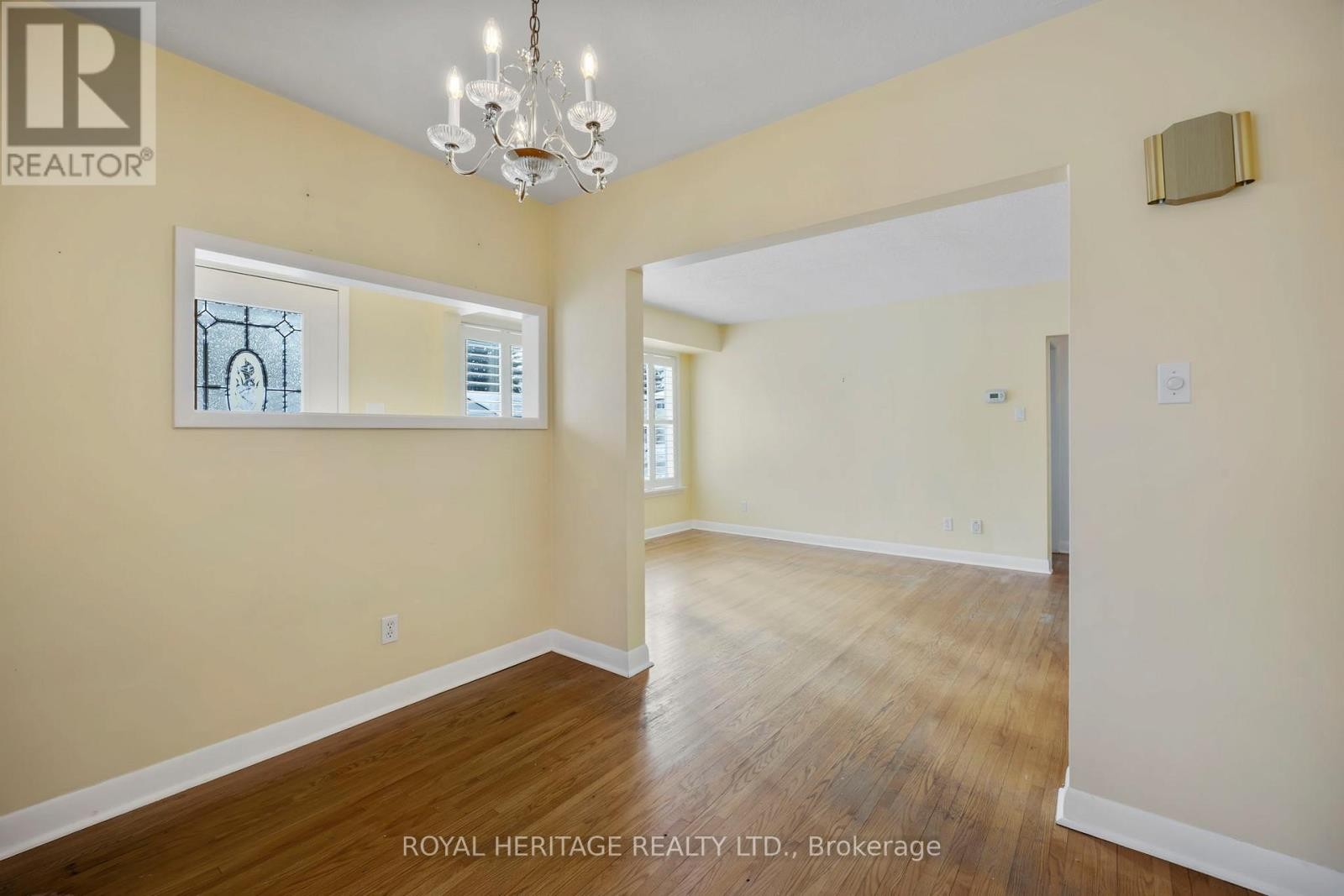 












6 SUNSET COURT

,
Kawartha Lakes (Lindsay),




Ontario
K9V2S1

