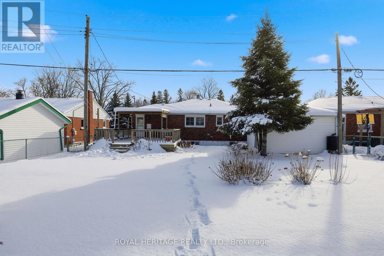 












6 SUNSET COURT

,
Kawartha Lakes (Lindsay),




Ontario
K9V2S1

