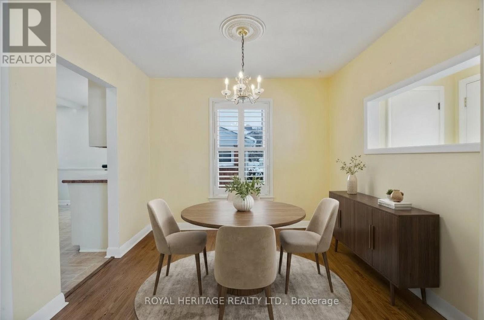 












6 SUNSET COURT

,
Kawartha Lakes (Lindsay),




Ontario
K9V2S1

