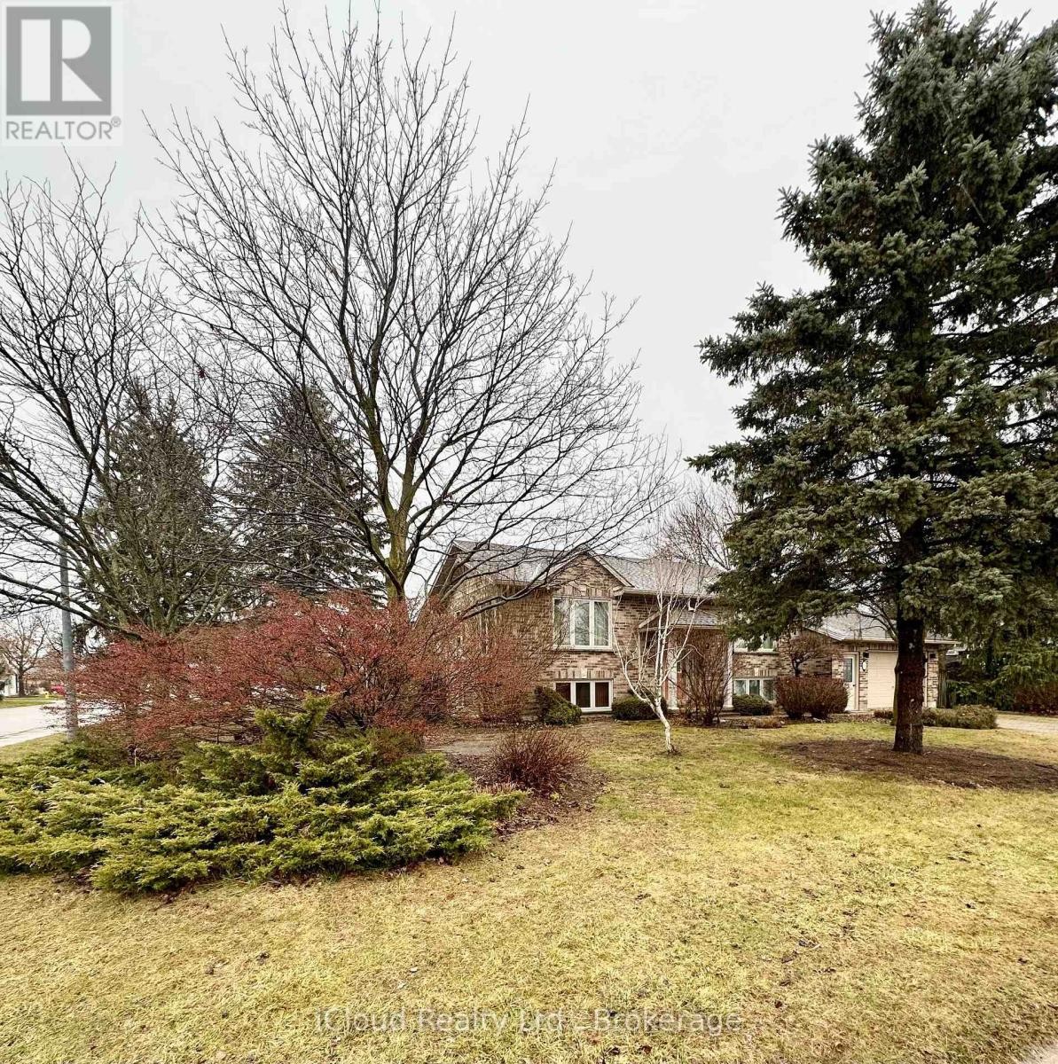 












86 GLENDALE DRIVE E

,
Tillsonburg,




Ontario
N4G1J7

