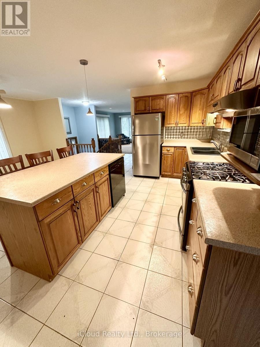 












86 GLENDALE DRIVE E

,
Tillsonburg,




Ontario
N4G1J7

