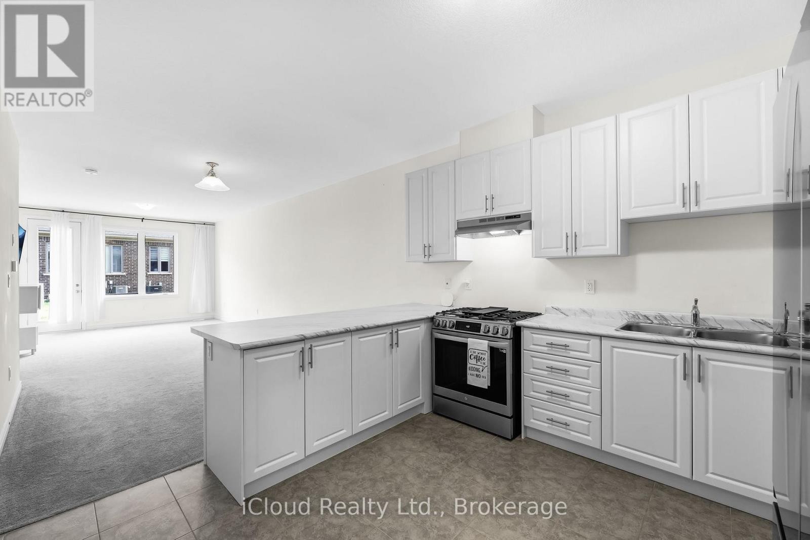 












11 HARWOOD STREET

,
Tillsonburg,




Ontario
N4G0J7

