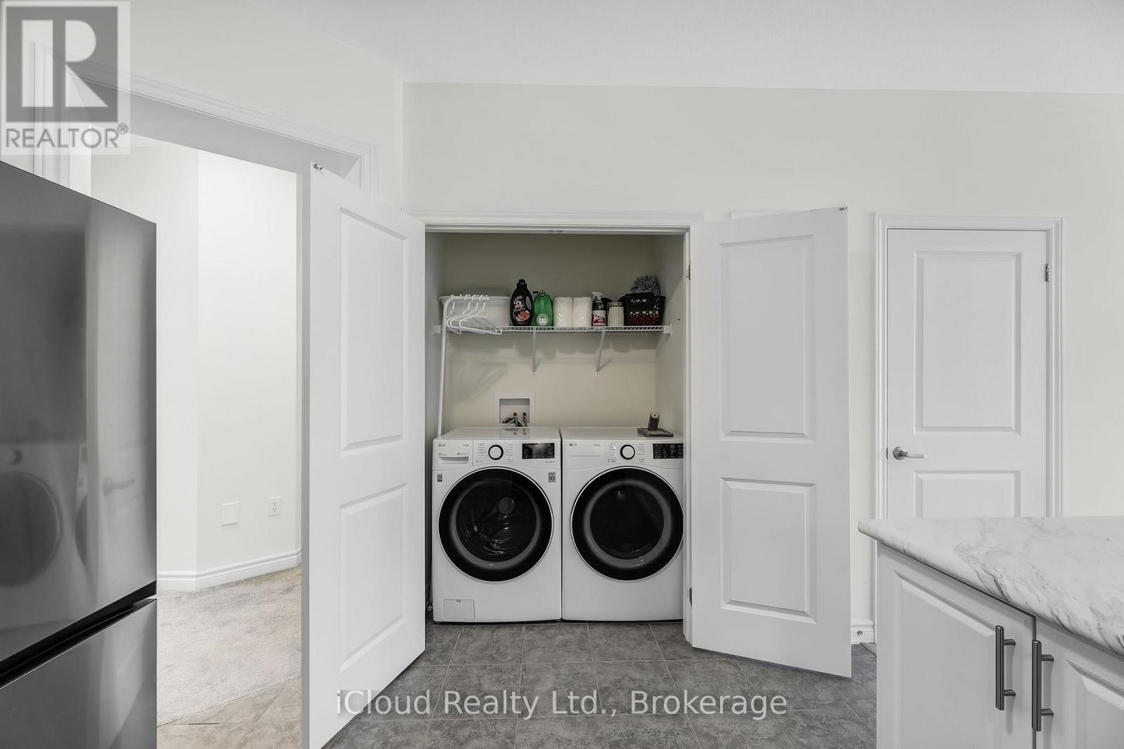 












11 HARWOOD STREET

,
Tillsonburg,




Ontario
N4G0J7

