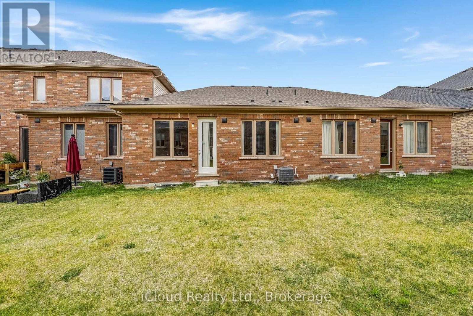 












11 HARWOOD STREET

,
Tillsonburg,




Ontario
N4G0J7

