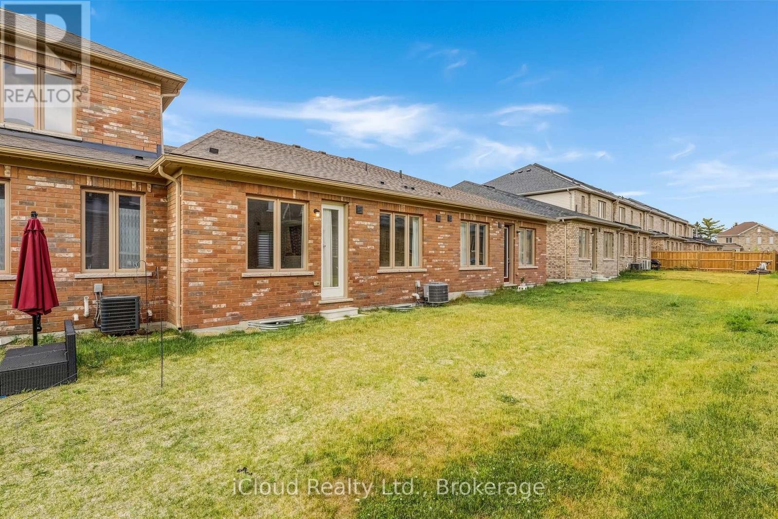 












11 HARWOOD STREET

,
Tillsonburg,




Ontario
N4G0J7

