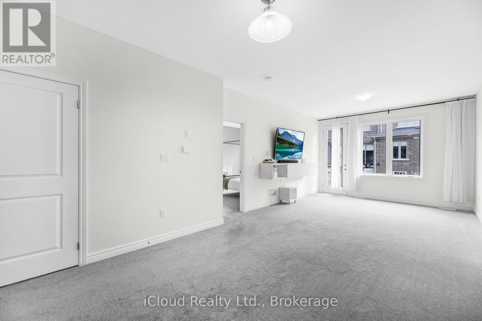 












11 HARWOOD STREET

,
Tillsonburg,




Ontario
N4G0J7

