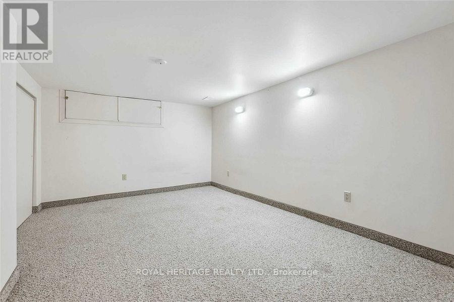 












115 ALBERT STREET N

,
Kawartha Lakes (Lindsay),




Ontario
K9V4K6

