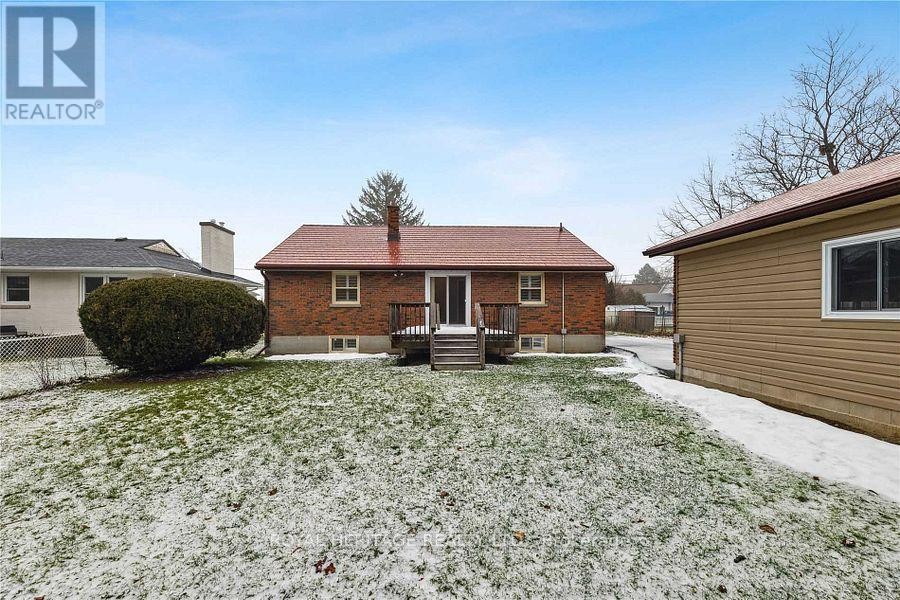 












115 ALBERT STREET N

,
Kawartha Lakes (Lindsay),




Ontario
K9V4K6

