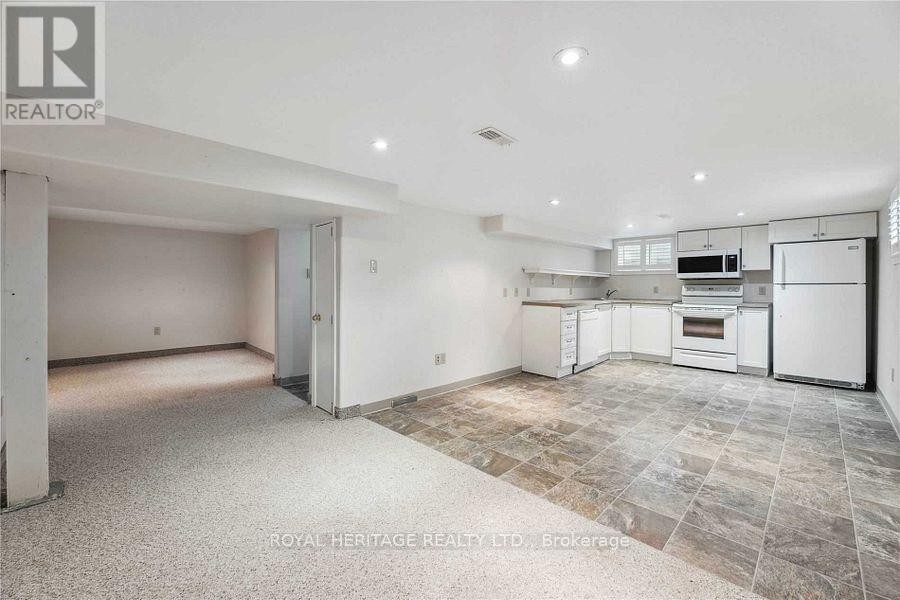 












115 ALBERT STREET N

,
Kawartha Lakes (Lindsay),




Ontario
K9V4K6

