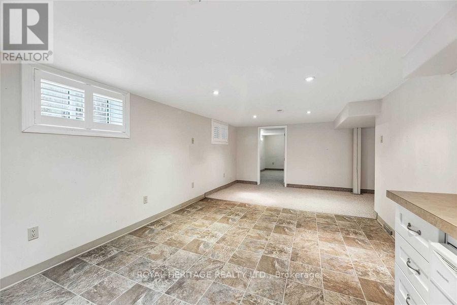 












115 ALBERT STREET N

,
Kawartha Lakes (Lindsay),




Ontario
K9V4K6

