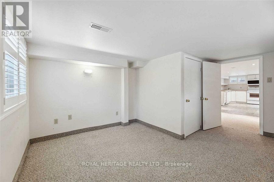 












115 ALBERT STREET N

,
Kawartha Lakes (Lindsay),




Ontario
K9V4K6

