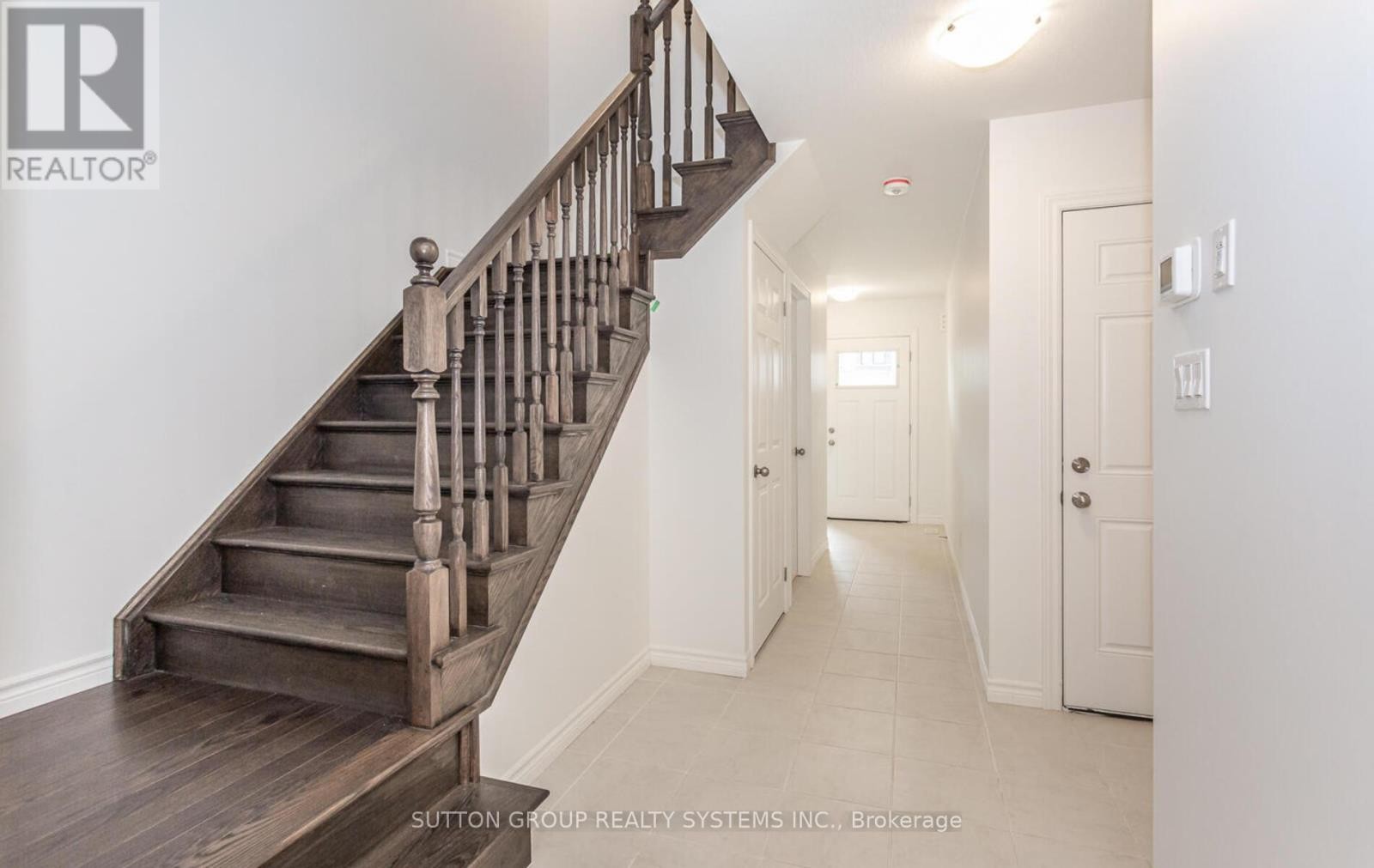 












109 WOODEDGE CIRCLE

,
Kitchener,




Ontario
N2R0P8

