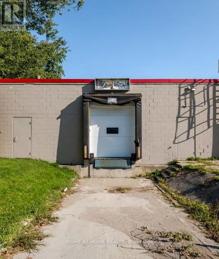 












1 - 649 ONTARIO STREET

,
Stratford,




Ontario
N5A3J6

