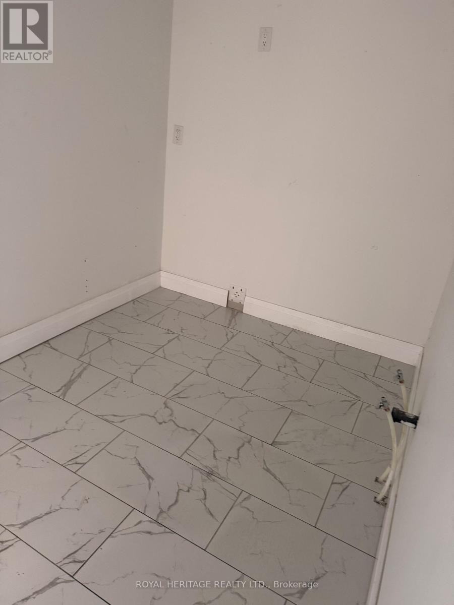 












293 LOUIS AVENUE

,
Windsor,




Ontario
N9A1W1

