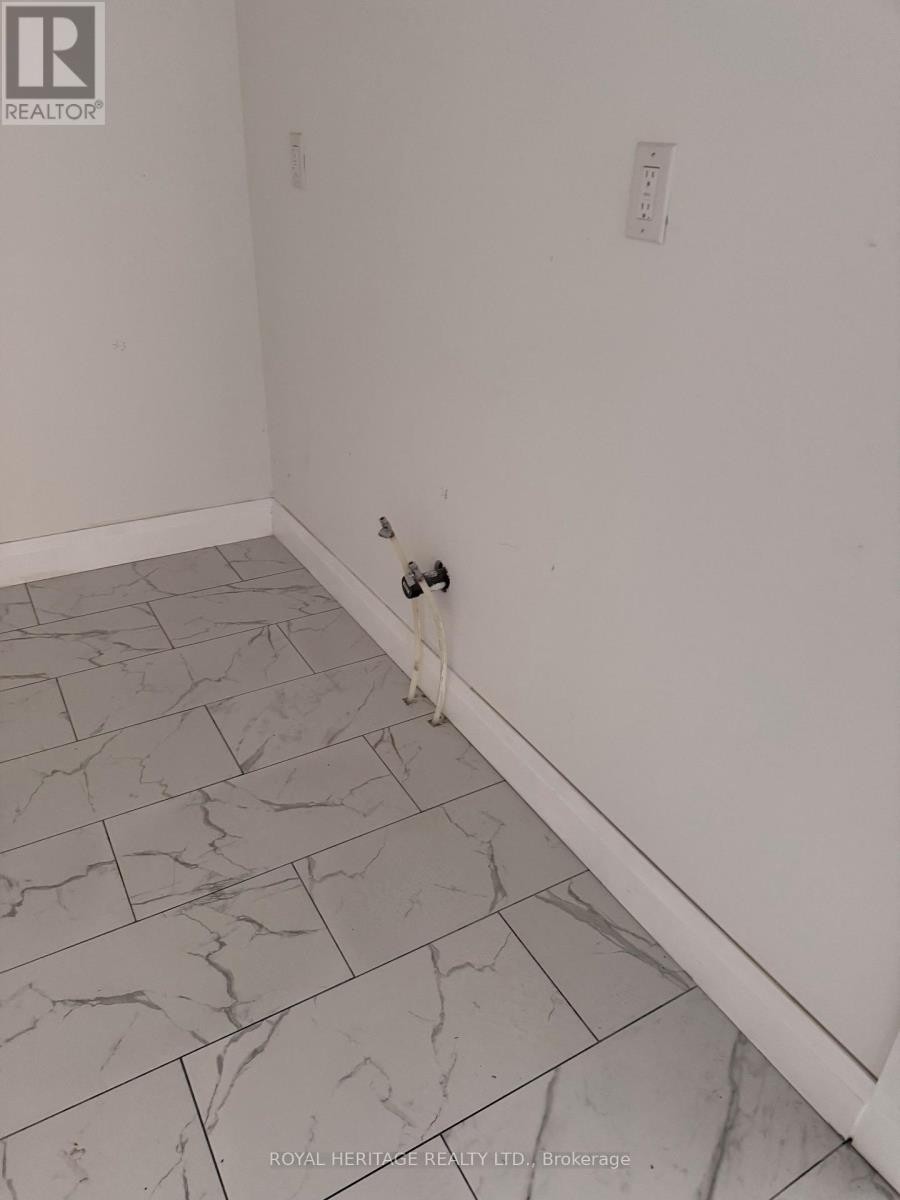 












293 LOUIS AVENUE

,
Windsor,




Ontario
N9A1W1

