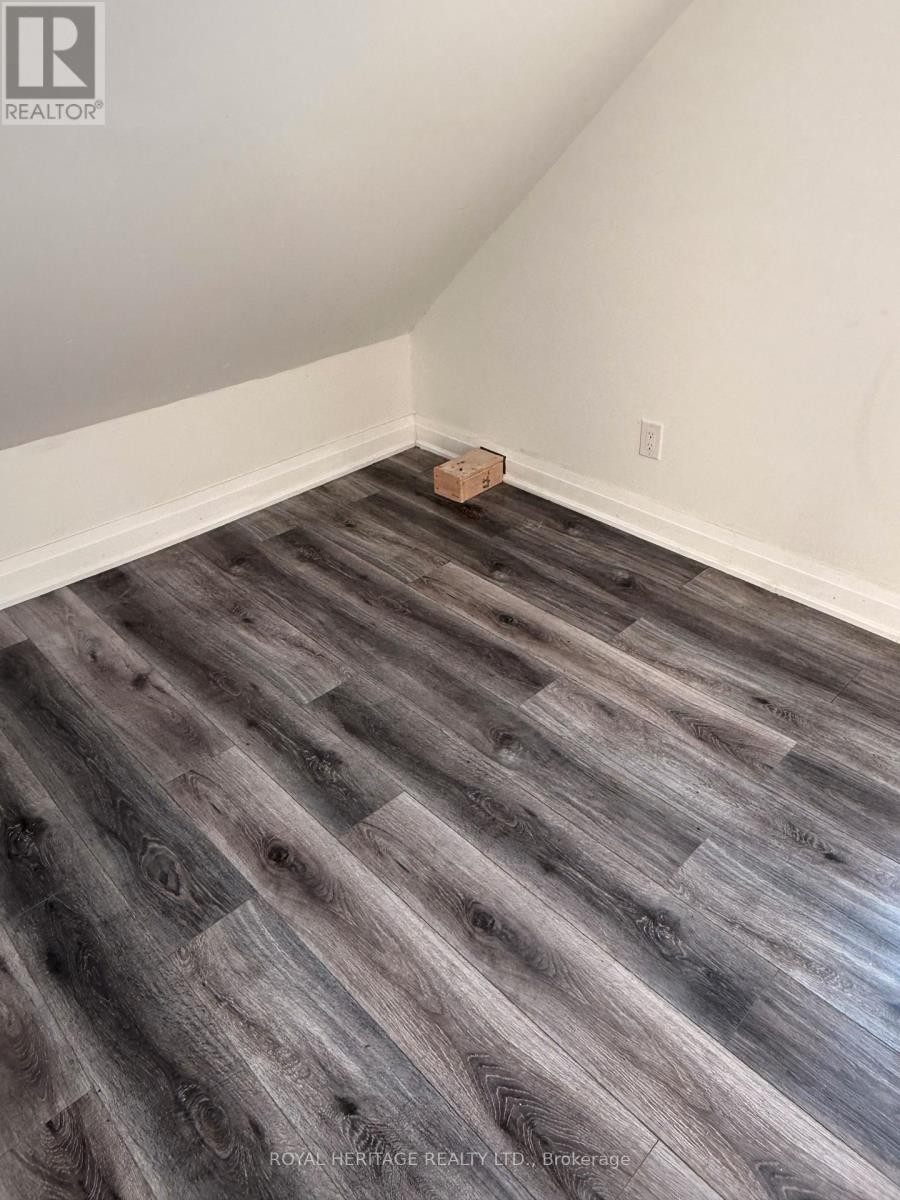 












293 LOUIS AVENUE

,
Windsor,




Ontario
N9A1W1

