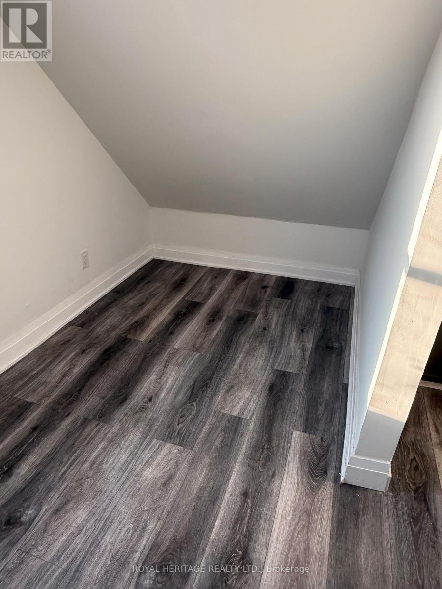 












293 LOUIS AVENUE

,
Windsor,




Ontario
N9A1W1

