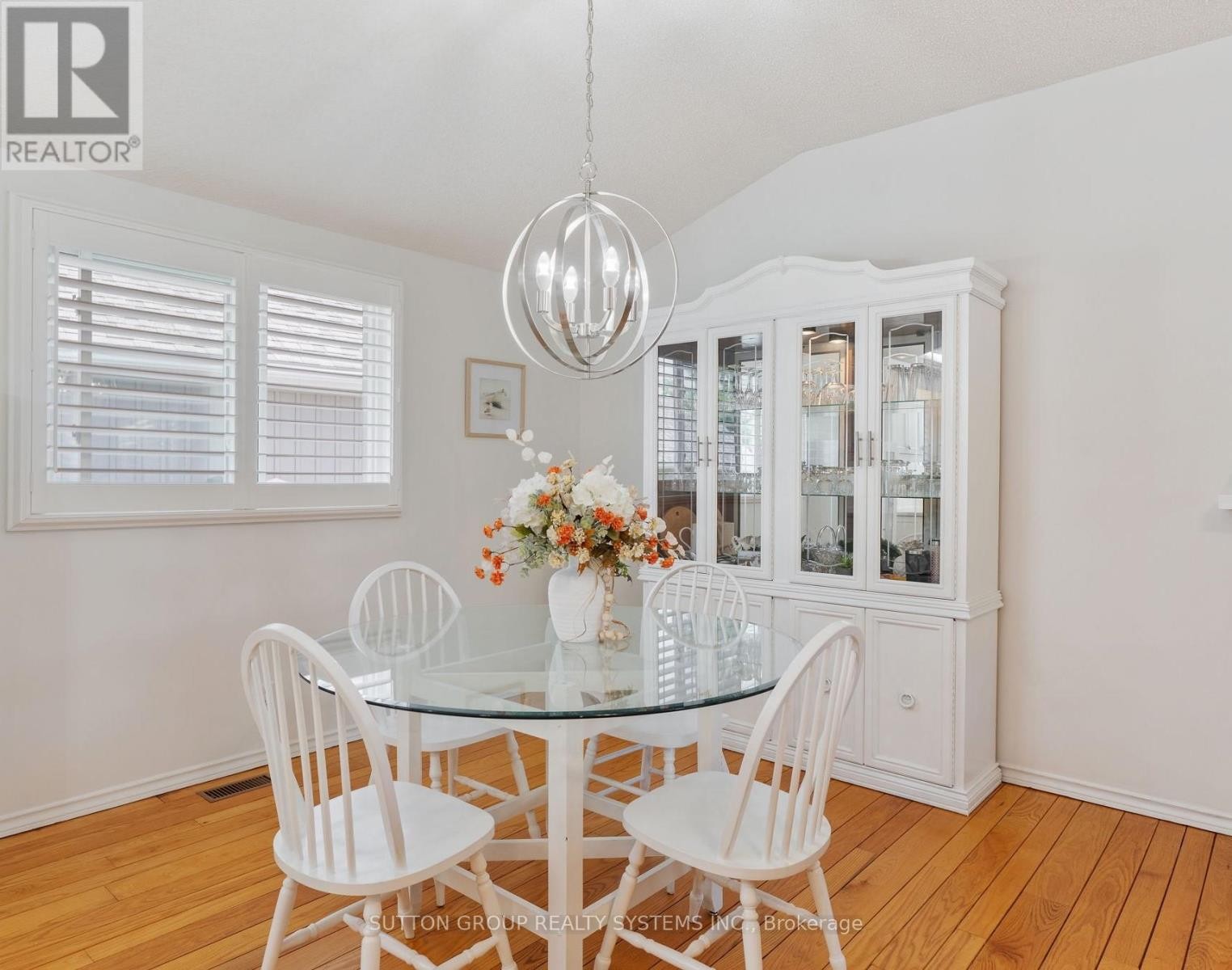 












2031 ERIE STREET

,
Norfolk (Port Dover),




Ontario
L5C1E4

