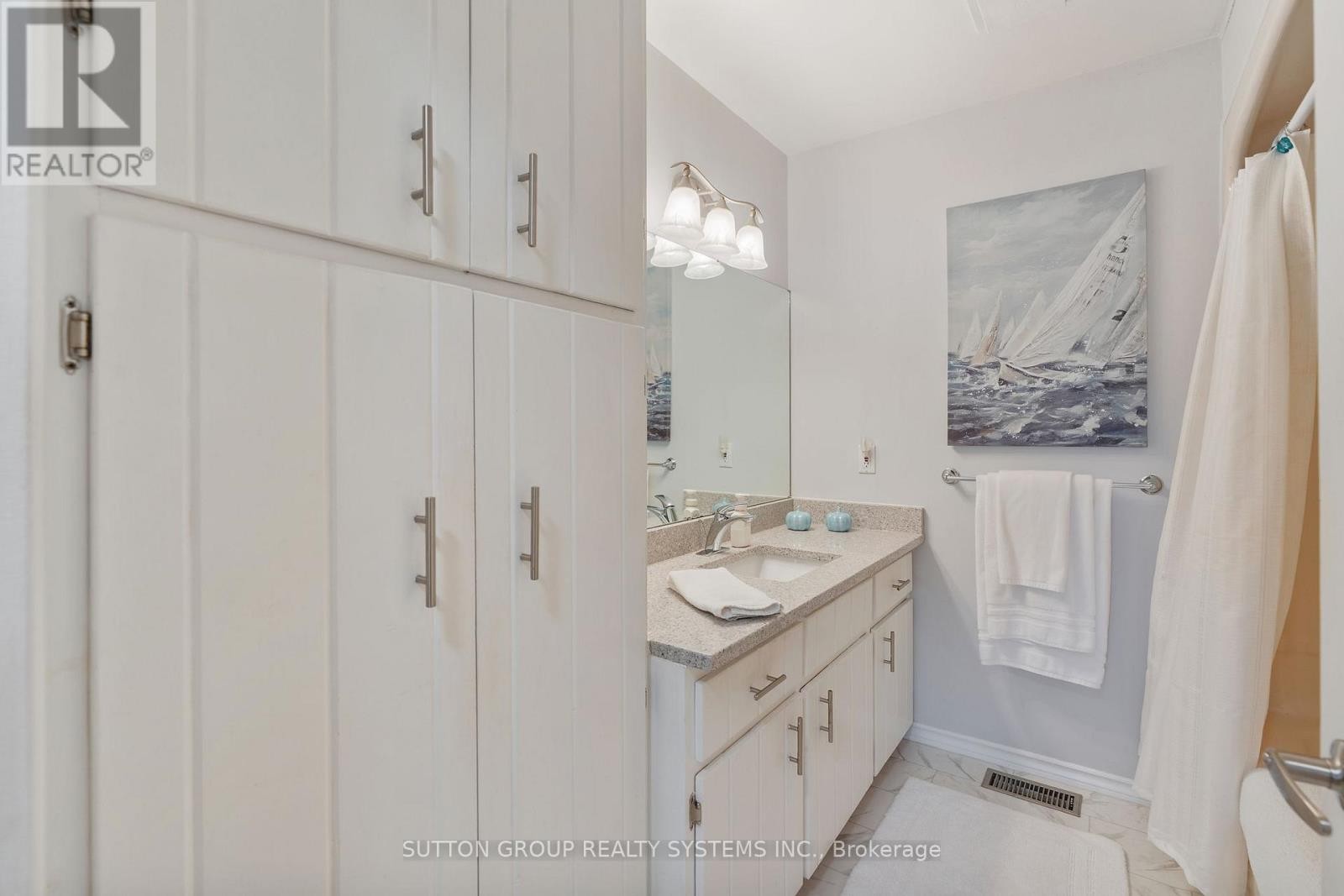 












2031 ERIE STREET

,
Norfolk (Port Dover),




Ontario
L5C1E4

