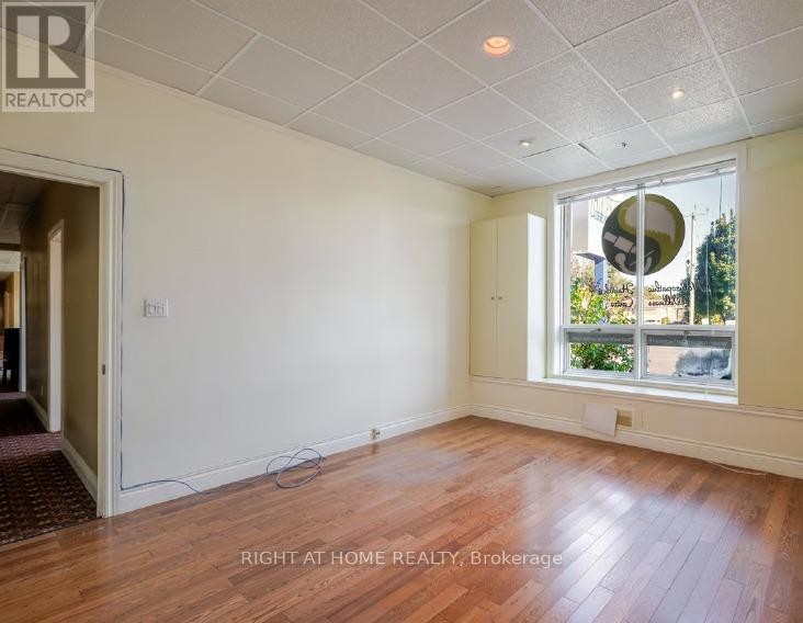 












2 - 649 ONTARIO STREET

,
Stratford,




Ontario
N5A3J6

