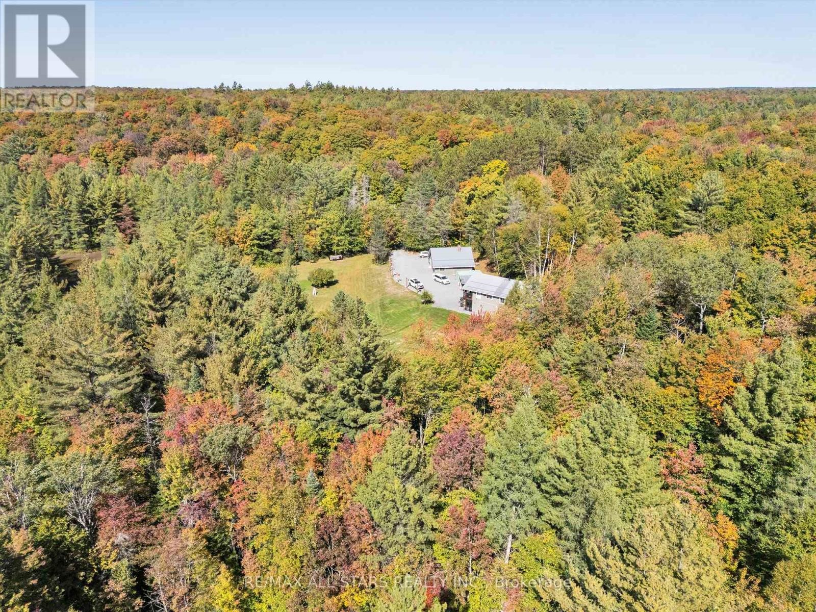 












1435 FALKENBURG ROAD

,
Muskoka Lakes (Monck (Muskoka Lakes)),




Ontario
P1L1X4

