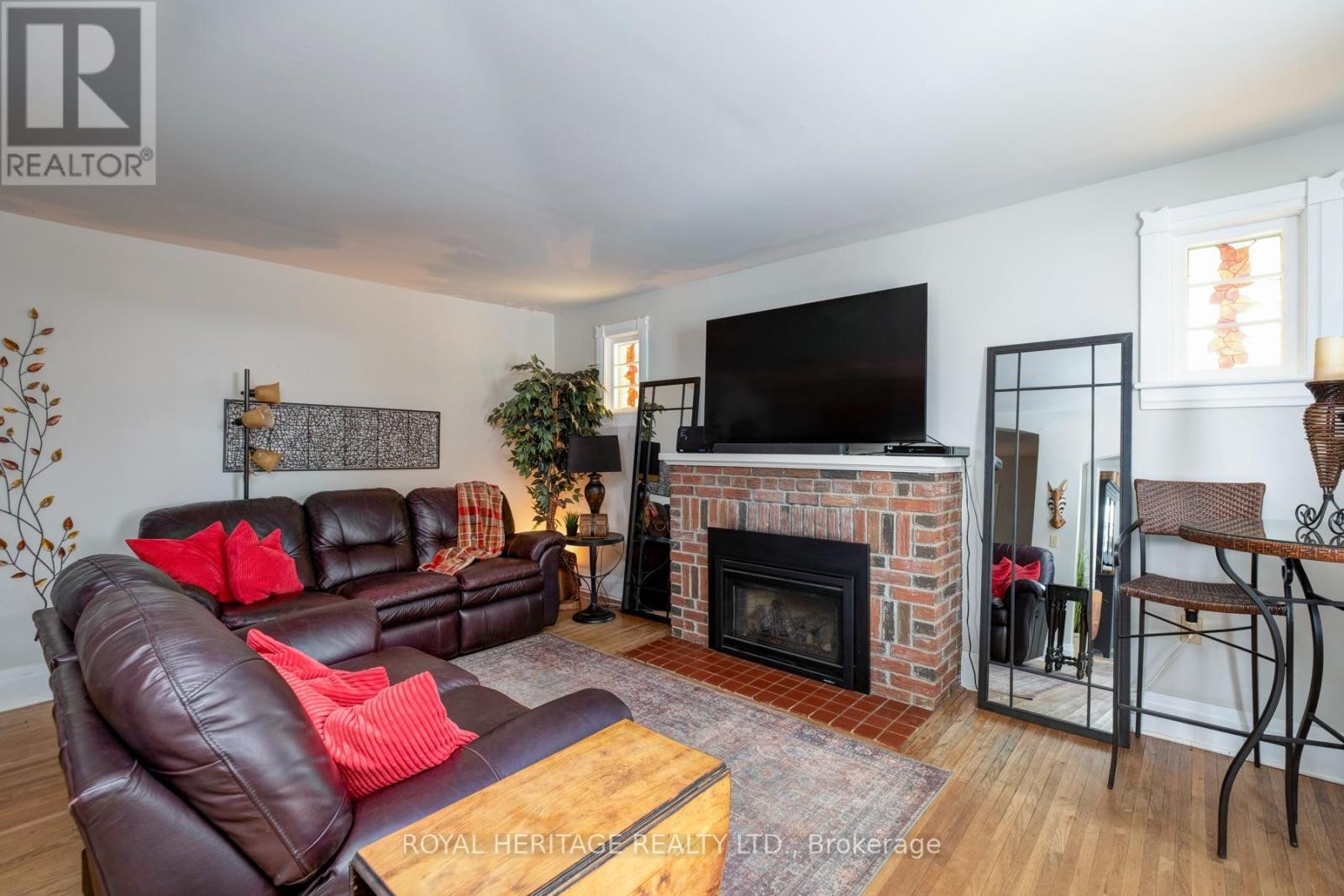 












12 PLATT STREET W

,
Brighton,




Ontario
K0K1H0


