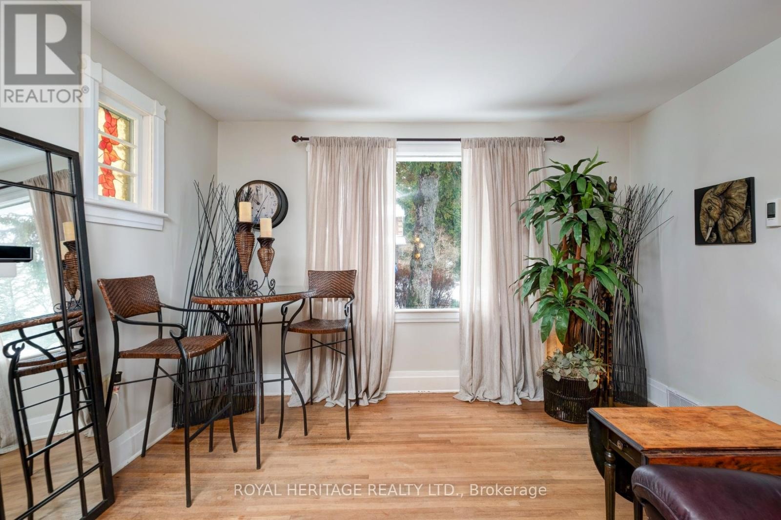 












12 PLATT STREET W

,
Brighton,




Ontario
K0K1H0

