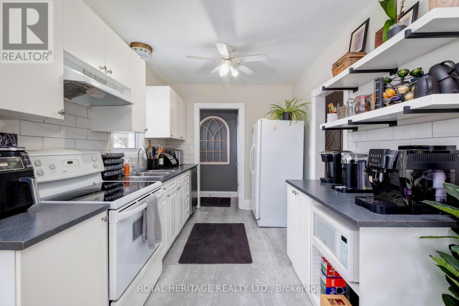 












12 PLATT STREET W

,
Brighton,




Ontario
K0K1H0

