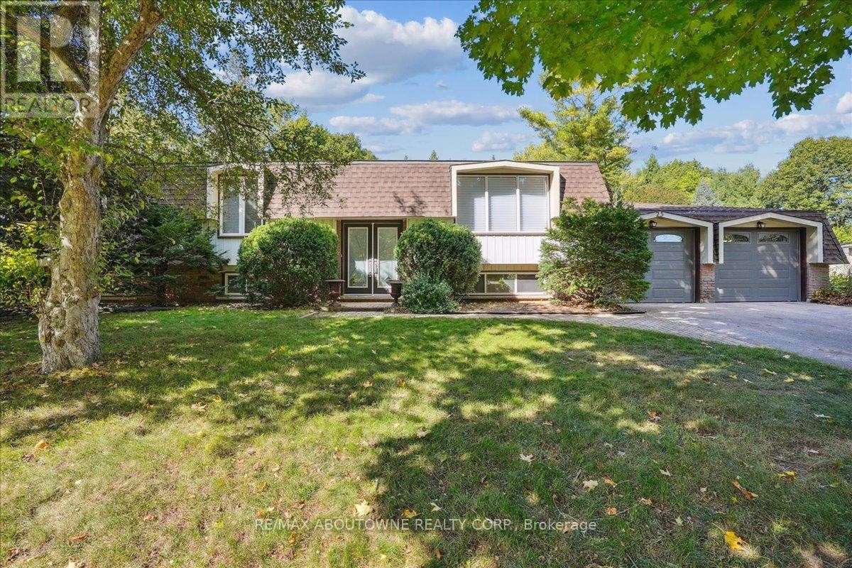 












25 BANNISDALE WAY

,
Hamilton (Carlisle),




Ontario
L0R1H2

