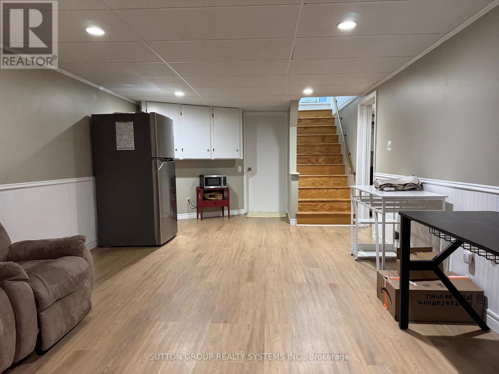 












1338 ROYAL DRIVE

,
Peterborough (Northcrest Ward 5),




Ontario
K9H6R8

