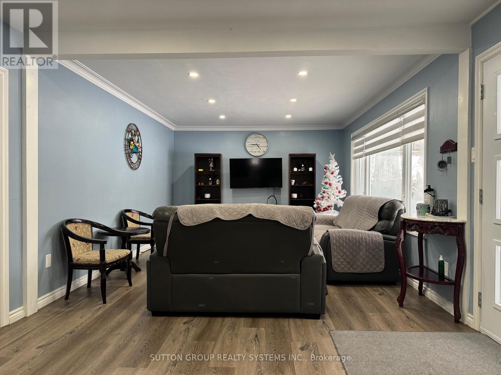 












1338 ROYAL DRIVE

,
Peterborough (Northcrest Ward 5),




Ontario
K9H6R8

