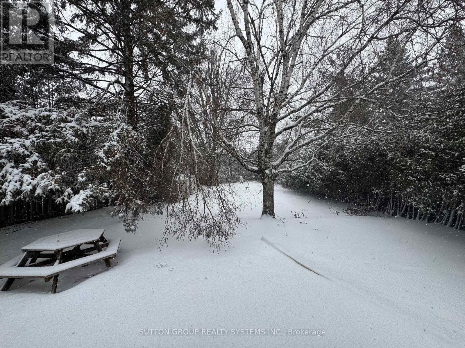 












1338 ROYAL DRIVE

,
Peterborough (Northcrest Ward 5),




Ontario
K9H6R8

