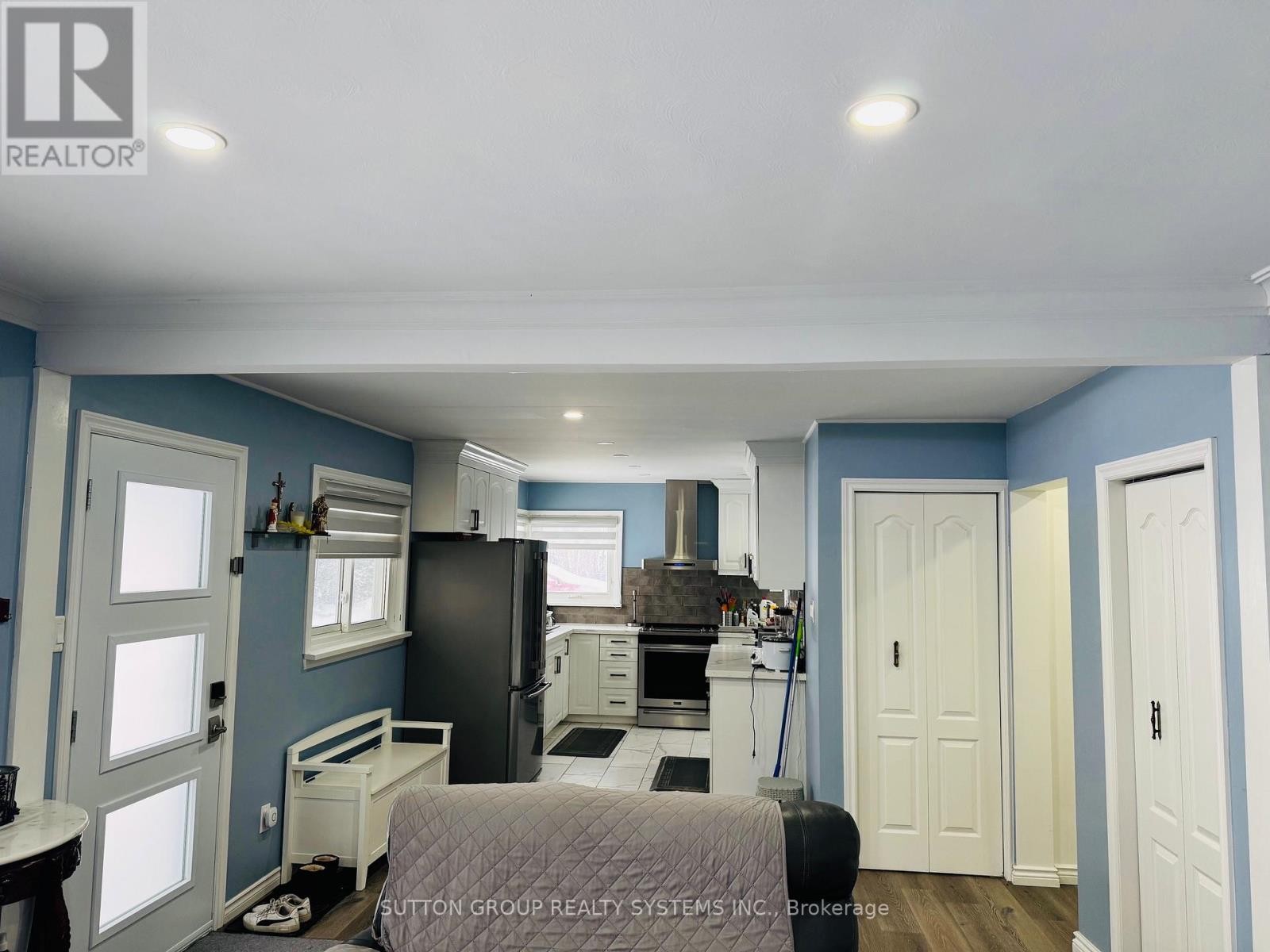 












1338 ROYAL DRIVE

,
Peterborough (Northcrest Ward 5),




Ontario
K9H6R8

