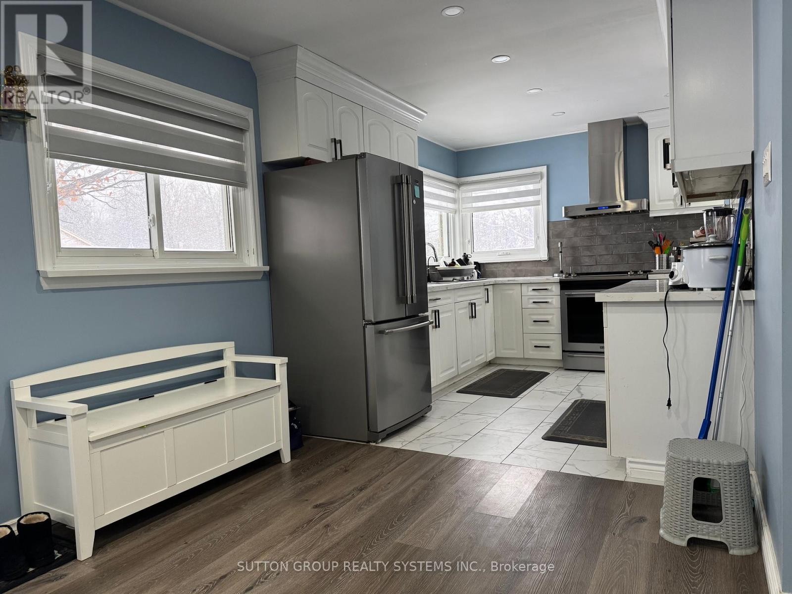 












1338 ROYAL DRIVE

,
Peterborough (Northcrest Ward 5),




Ontario
K9H6R8

