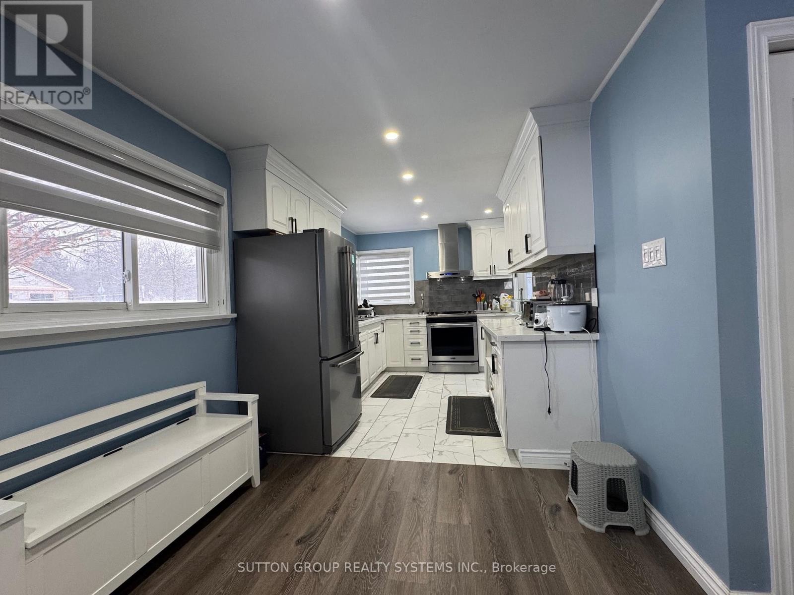 












1338 ROYAL DRIVE

,
Peterborough (Northcrest Ward 5),




Ontario
K9H6R8

