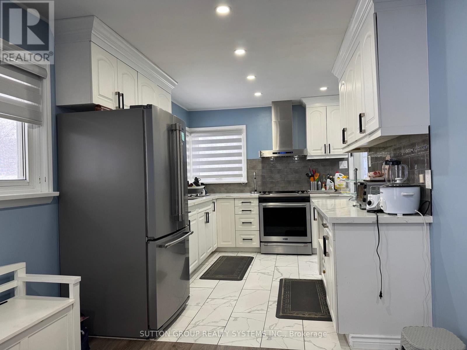 












1338 ROYAL DRIVE

,
Peterborough (Northcrest Ward 5),




Ontario
K9H6R8

