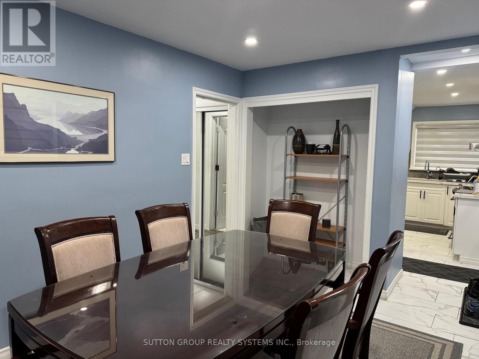 












1338 ROYAL DRIVE

,
Peterborough (Northcrest Ward 5),




Ontario
K9H6R8

