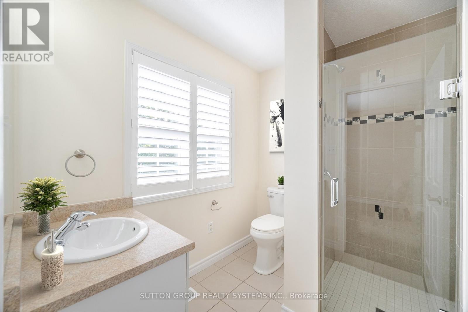 












UPPER - 148 OSBORN AVENUE

,
Brantford,




Ontario
N3T6S1

