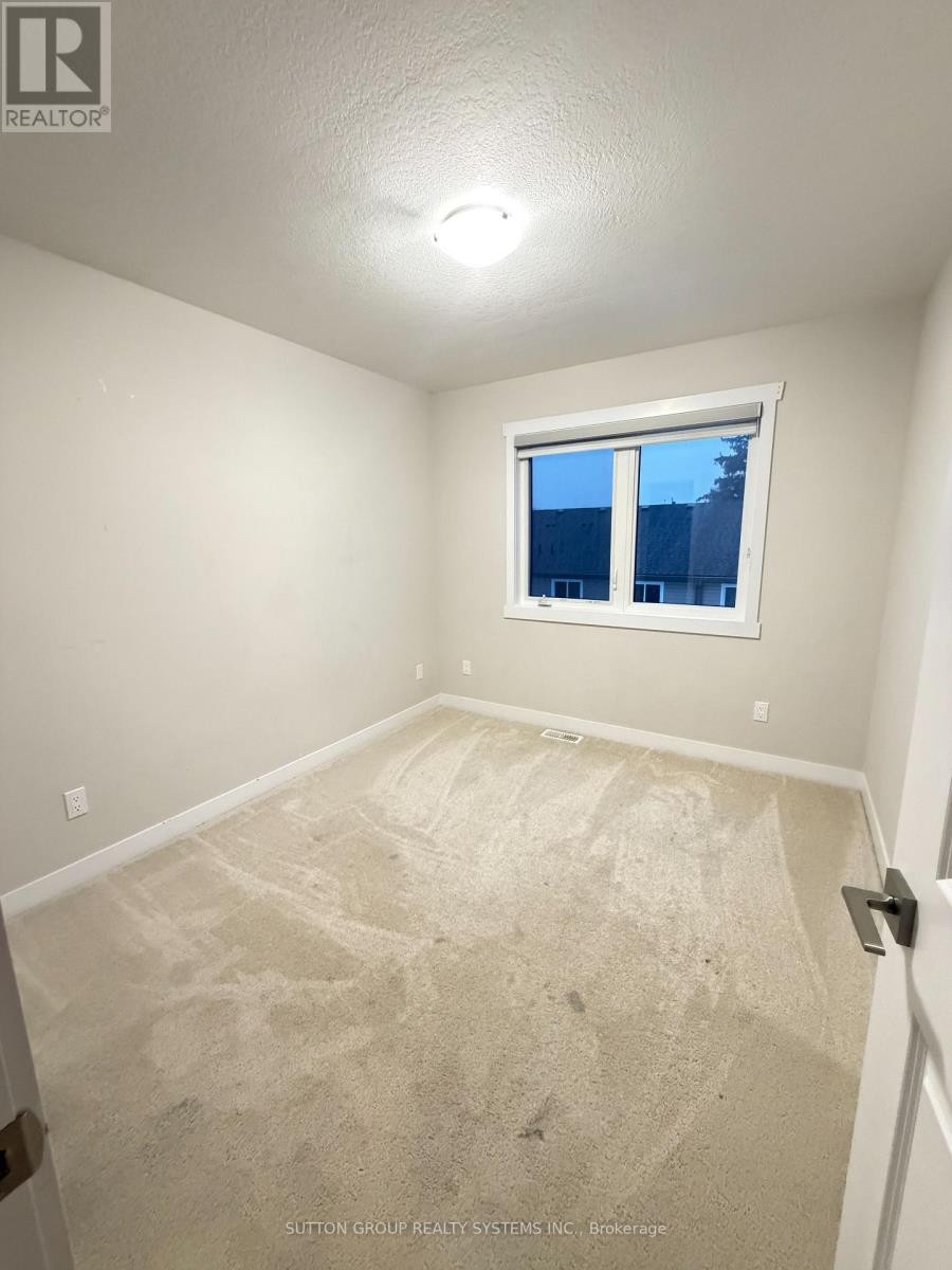 












4 - 160 STANLEY STREET

,
Norfolk (Simcoe),




Ontario
N3Y0G6

