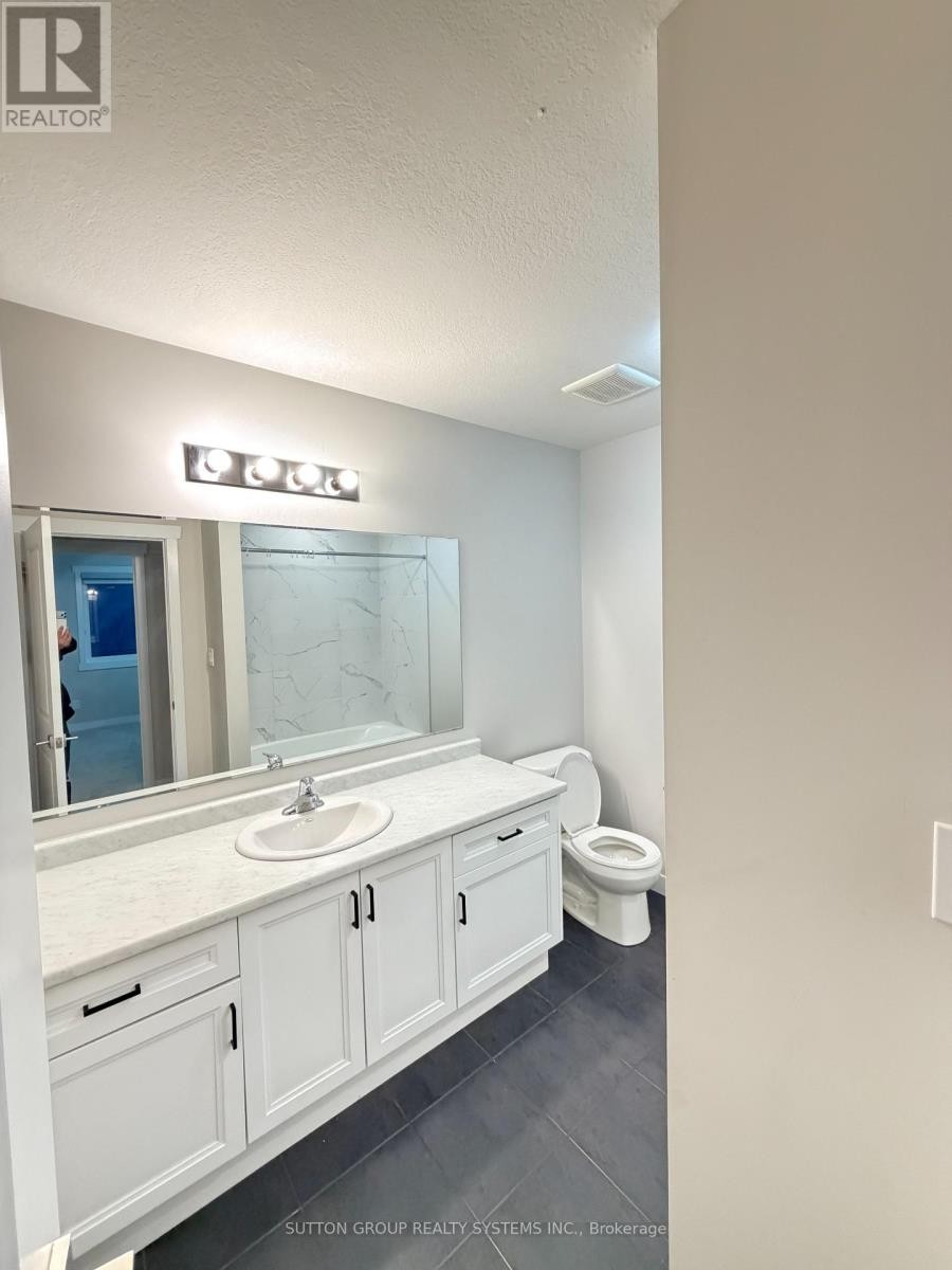 












4 - 160 STANLEY STREET

,
Norfolk (Simcoe),




Ontario
N3Y0G6

