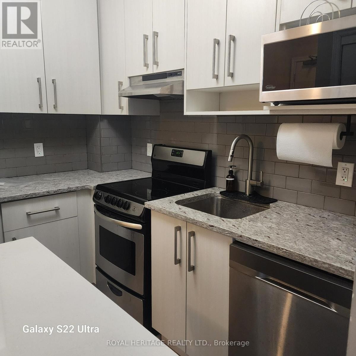 












513 - 10 ESPLANADE LANE

,
Grimsby (Grimsby Beach),




Ontario
L3M0H1

